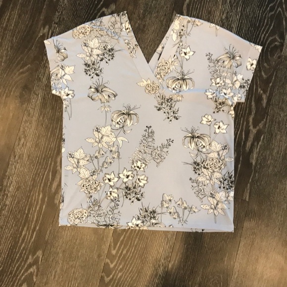 Banana Republic Tops - LAST CHANCE-Banana republic floral tee